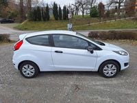 Gebraucht Ford Fiesta Ambiente 60 PS (44 kW) 2016 Weiß Limousine