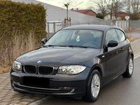 Gebraucht BMW 116 122 PS (89 kW) 2011 Schwarz Kleinwagen