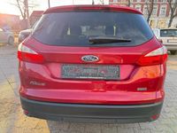 Gebraucht Ford Focus Titanium 125 PS (91 kW) 2014 Rot Kombi