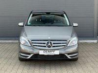 Gebraucht Mercedes B200 156 PS (114 kW) 2012 Grau Van / Kleinbus