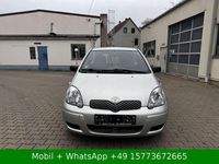Gebraucht Toyota Yaris 65 PS (47 kW) 2003 Silber Kleinwagen
