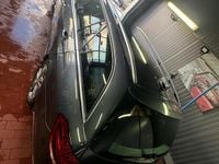 Gebraucht Mercedes E220 170 PS (125 kW) 2016 Blau Kombi