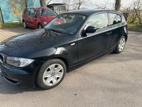 Gebraucht BMW 118 143 PS (105 kW) 2011 Schwarz Kleinwagen