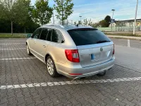 Gebraucht Skoda Superb 260 PS (191 kW) 2010 Silber Kombi