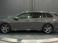 Gebraucht VW Golf VIII R-line 150 PS (110 kW) 2023 Delfingrau metallic Kombi