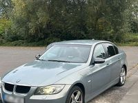 Gebraucht BMW 320 194 PS (142 kW) 2007 Grau Limousine