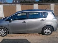 Gebraucht Toyota Verso 147 PS (108 kW) 2011 Silber Van / Kleinbus