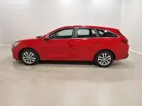 Gebraucht Hyundai i30 Style 120 PS (88 kW) 2018 Rot Kombi