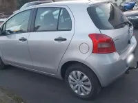 Gebraucht Toyota Yaris 90 PS (66 kW) 2006 Silber Kleinwagen