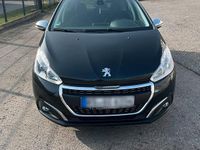 Gebraucht Peugeot 208 110 PS (80 kW) 2016 Schwarz Kleinwagen