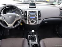 Gebraucht Hyundai i30 Style 116 PS (85 kW) 2009 Grau Kombi