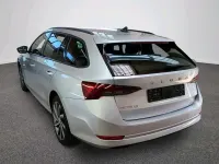 Gebraucht Skoda Octavia First Edition 150 PS (110 kW) 2021 Silber (metallic) Kombi
