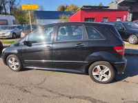 Gebraucht Mercedes B200 136 PS (100 kW) 2006 Kosmosschwarz  metalliclack Van / Kleinbus