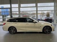 Gebraucht BMW 330e Performance 292 PS (214 kW) 2022 Alpinweiß Kombi