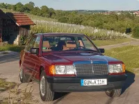 Gebraucht Mercedes 190 105 PS (77 kW) 1985 Rot Limousine