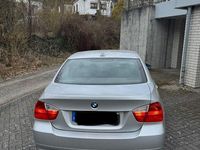 Gebraucht BMW 325 218 PS (160 kW) 2005 Silber Limousine