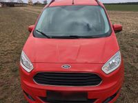 Gebraucht Ford Tourneo Courier Titanium 75 PS (55 kW) 2017 Rot Van / Kleinbus