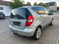 Gebraucht Mercedes A160 95 PS (69 kW) 2011 Silber Limousine