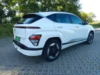 Gebraucht Hyundai Kona Basis 160 kW (218 PS) 2023 Weiß SUV