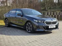 Gebraucht BMW 520 M Sport 190 PS (139 kW) 2025 Sophistograu brillanteffekt (metallic) Limousine