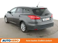 Gebraucht Ford Focus Titanium 125 PS (91 kW) 2017 Grau Kombi
