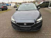 Usado Seat Leon Reference 116 CV (85 kW) 2023 Gris Berlina