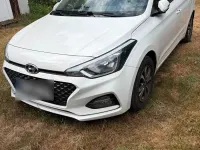 Gebraucht Hyundai i20 84 PS (61 kW) 2020 Weiß Kleinwagen