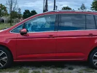 Gebraucht VW Touran Highline 150 PS (110 kW) 2023 Rot Van / Kleinbus