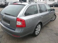 Gebraucht Skoda Octavia 160 PS (117 kW) 2012 Silber Kombi