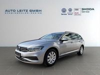 Gebraucht VW Passat 150 PS (110 kW) 2022 Silber Kombi