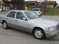Gebraucht Mercedes E200 136 PS (100 kW) 1995 Silber Limousine