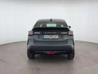 Neu Citroën C4 145 PS (106 kW) 2026 Grün SUV