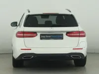 Gebraucht Mercedes E300 AMG 306 PS (225 kW) 2020 Unilack polarweiß Kombi