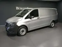 Gebraucht Mercedes Vito 136 PS (100 kW) 2023 Brillantsilber metallic Van