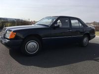 Gebraucht Mercedes E260 160 PS (117 kW) 1991 Blau Limousine