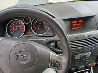 Gebraucht Opel Astra GTC 140 PS (102 kW) 2007 Rot Coupé