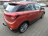 gebraucht Hyundai i20 Active blue YES!*2HAND*AHK*NAVI*RFK*PDC*SHZ