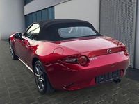 Gebraucht Mazda MX5 Selection 184 PS (135 kW) 2022 Magmarot metallic Cabrio
