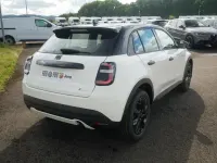 Neu Fiat 600 Street 101 PS (74 kW) 2026 Gelato weiss mit schwarzem dach SUV