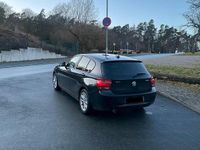 Gebraucht BMW 118 143 PS (105 kW) 2013 Schwarz Kleinwagen