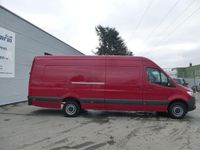 Gebraucht Mercedes Sprinter 170 PS (125 kW) 2022 Rot Van
