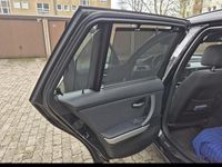 Second-hand BMW 318 143 CP (105 kW) 2011 Negru Break