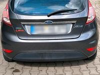Gebraucht Ford Fiesta 140 PS (102 kW) 2016 Grau Limousine