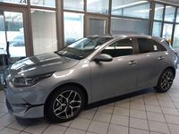 Neu Kia Ceed 140 PS (102 kW) 2025 Silber Kleinwagen