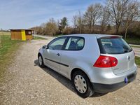 Second-hand VW Golf IV 75 CP (55 kW) 2004 Argintiu Hatchback