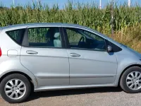Gebraucht Mercedes A150 Elegance 95 PS (69 kW) 2005 Silber Van / Kleinbus
