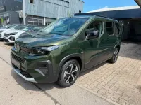 Neu Peugeot Rifter GT 131 PS (96 kW) 2026 Grün Van / Kleinbus