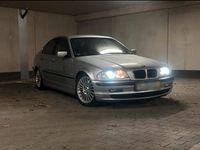 Gebraucht BMW 323 170 PS (125 kW) 1999 Silber Limousine