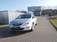 Gebraucht Opel Astra 140 PS (102 kW) 2011 Silber Limousine