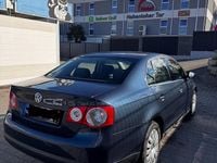 Gebraucht VW Jetta 140 PS (102 kW) 2010 Blau Limousine